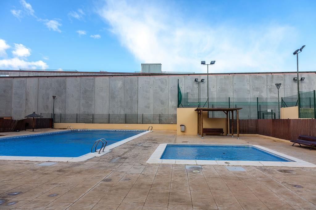 Apartment Flat Swim And Paddle *