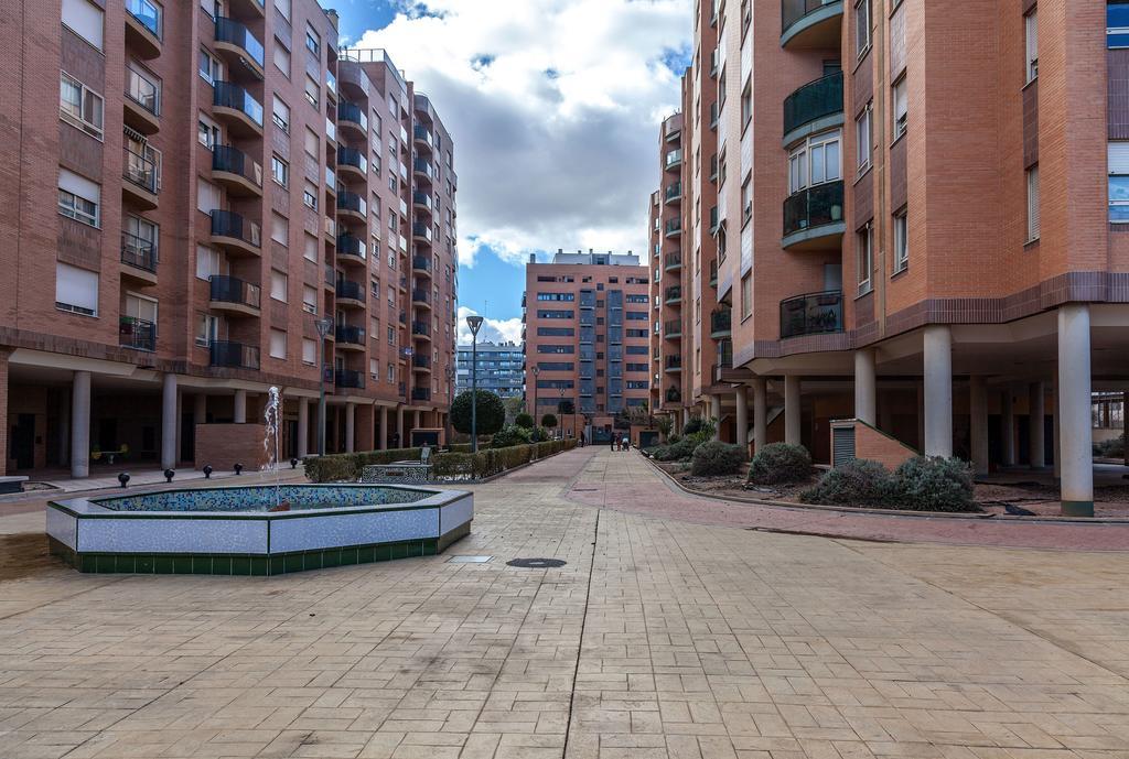 Apartment Flat Swim And Paddle